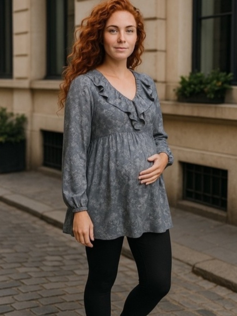 Jessica Simpson New Ruffled V-Neck Maternity Top in Blue And Gray